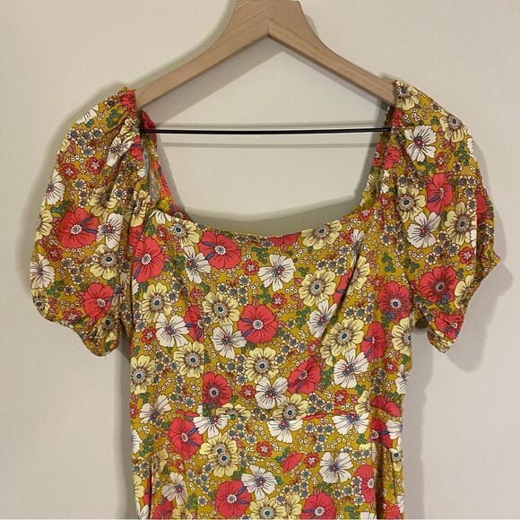 Lily Rose Short Sleeve Cross Back Romper - Picture 6 of 14